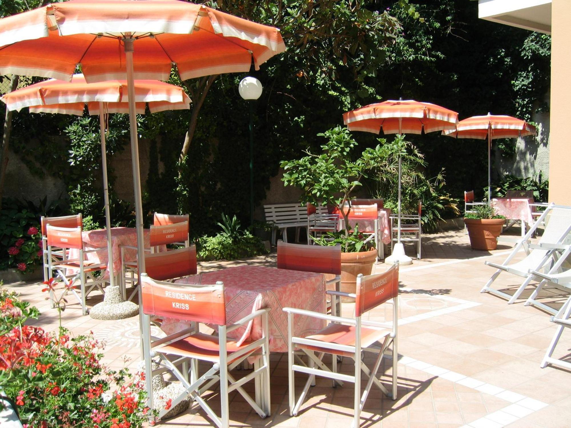 Residence Hotel Kriss Deiva Marina Luaran gambar
