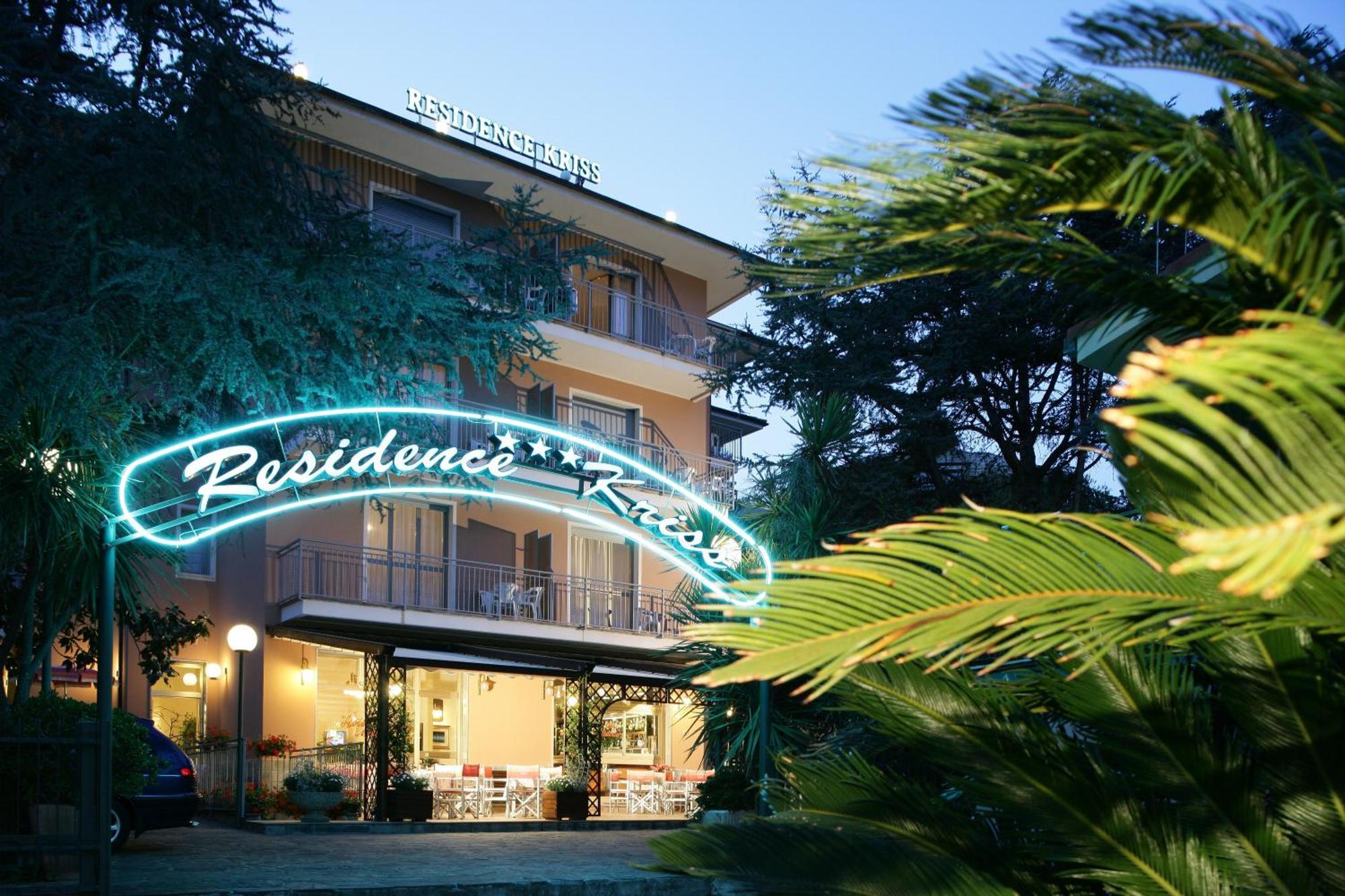 Residence Hotel Kriss Deiva Marina Luaran gambar