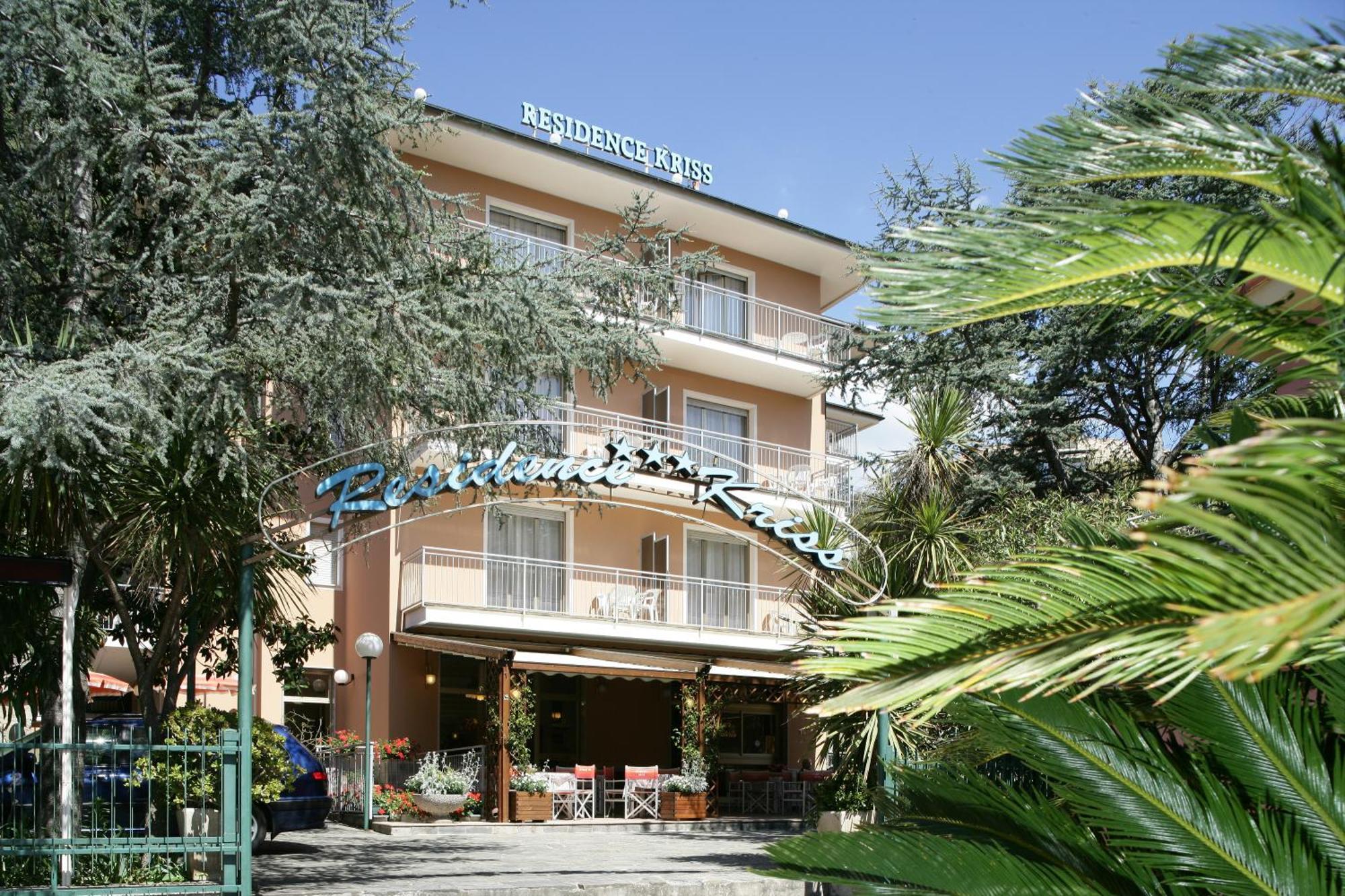 Residence Hotel Kriss Deiva Marina Luaran gambar