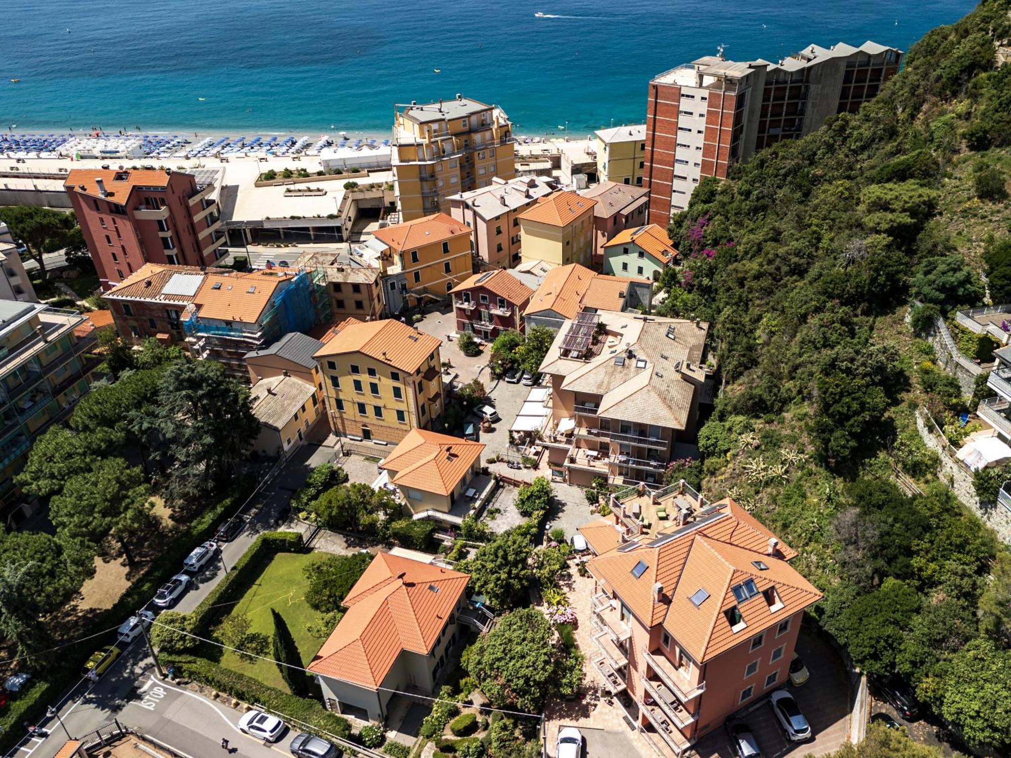 Residence Hotel Kriss Deiva Marina Luaran gambar