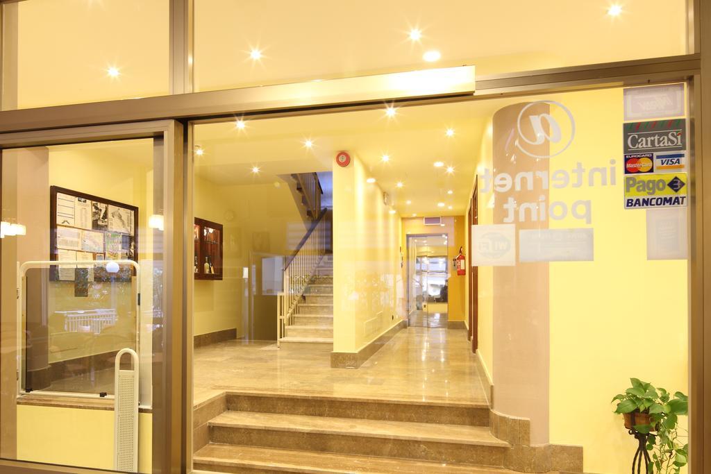 Residence Hotel Kriss Deiva Marina Luaran gambar