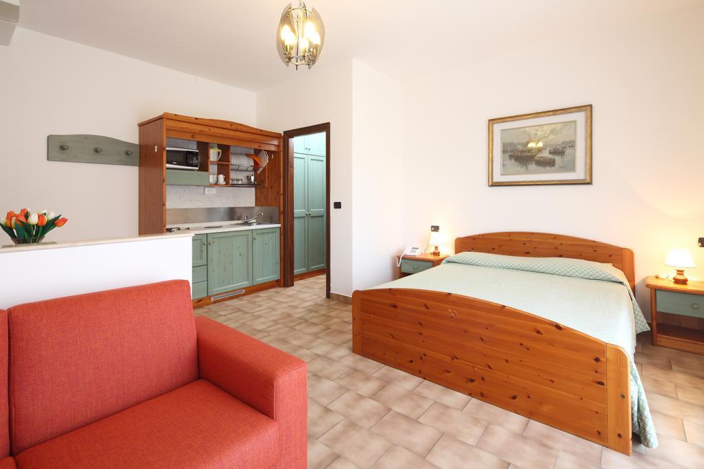 Residence Hotel Kriss Deiva Marina Luaran gambar