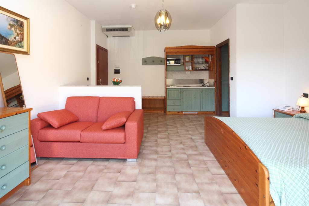 Residence Hotel Kriss Deiva Marina Luaran gambar