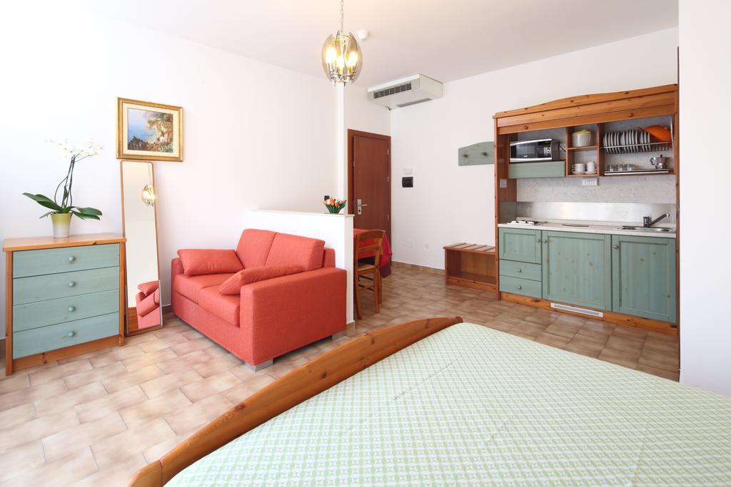 Residence Hotel Kriss Deiva Marina Luaran gambar