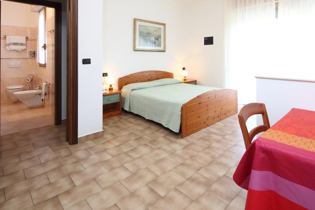 Residence Hotel Kriss Deiva Marina Luaran gambar